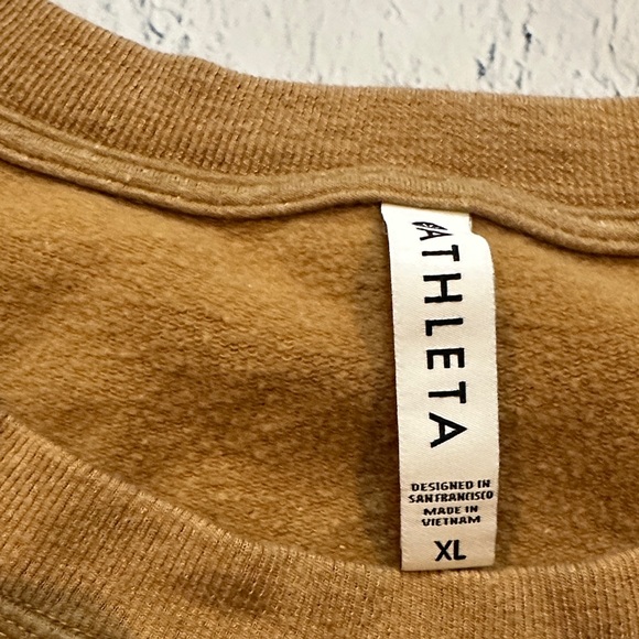 Athleta Relaxed Crewneck Sweatshirt in Camel Heather - Picture 14 of 16